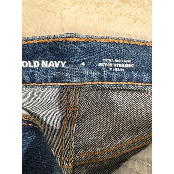 Old Navy Womens Extra High-Rise Sky Hi Straight Bermuda Shorts 7" Size 4 - Picture 7 of 8